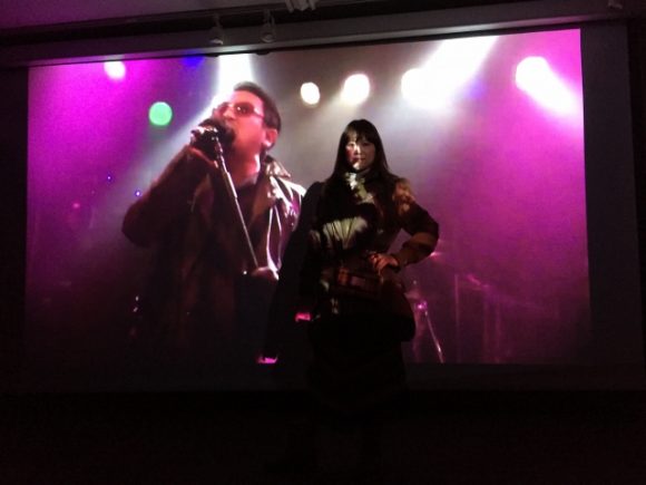 無料で利用できる 音響機材 イベント会場 200インチスクリーン