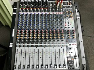 ミキサー ベリンガー XENYX UFX1604